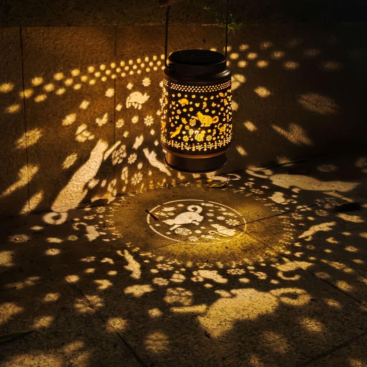 Xugenxes Solar Cat Lantern - Waterproof Iron Hanging Ornament for Patio, Lawn, Garden - Model 1