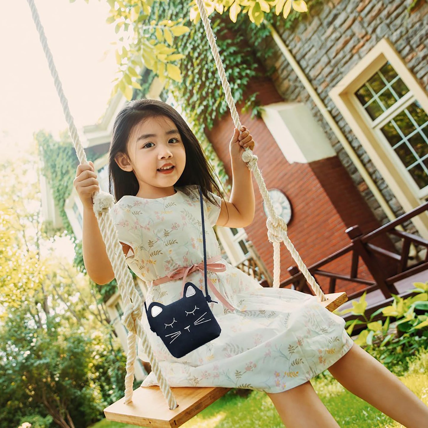 Black Cute Girls' Crossbody Bag, Cat-shaped Shoulder Bag Lightweight and Practical Children's Messenger Bag With a Random Black Keychain