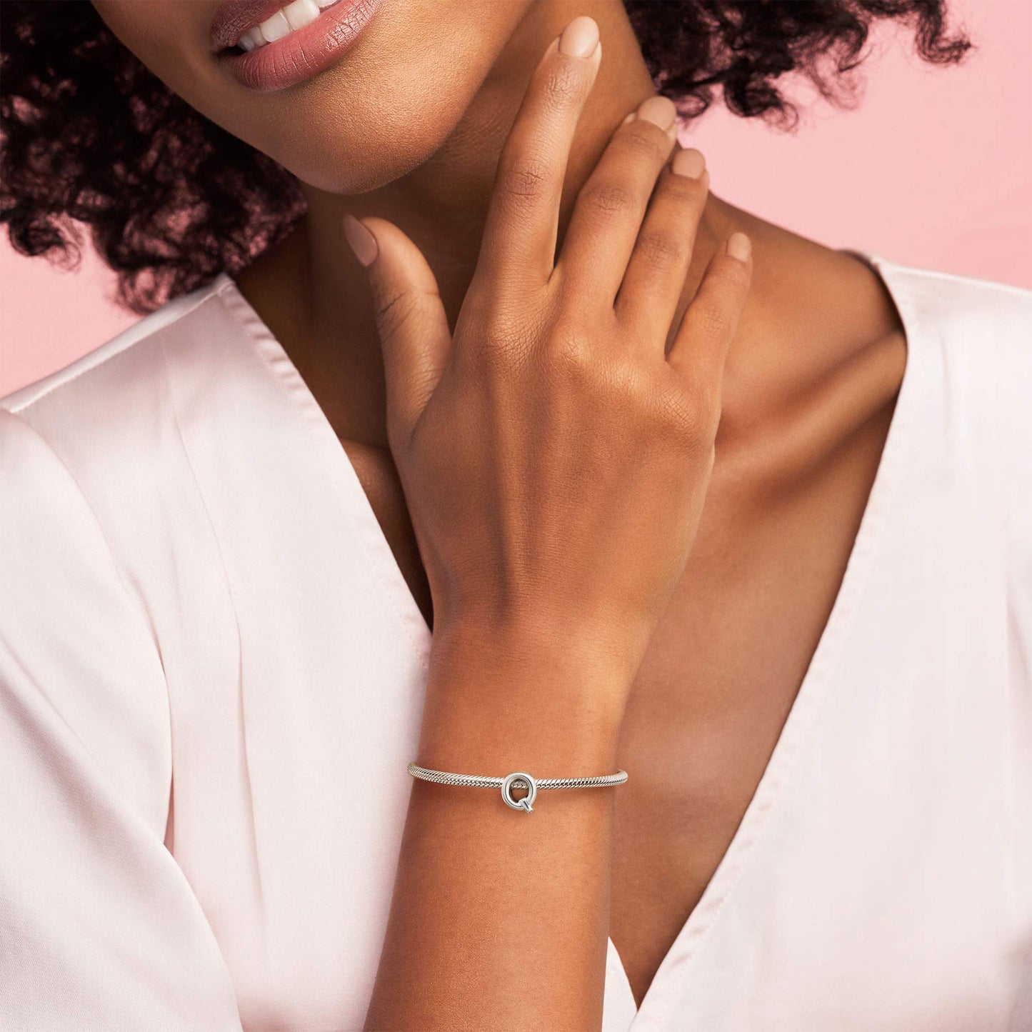 PANDORA Letter Q