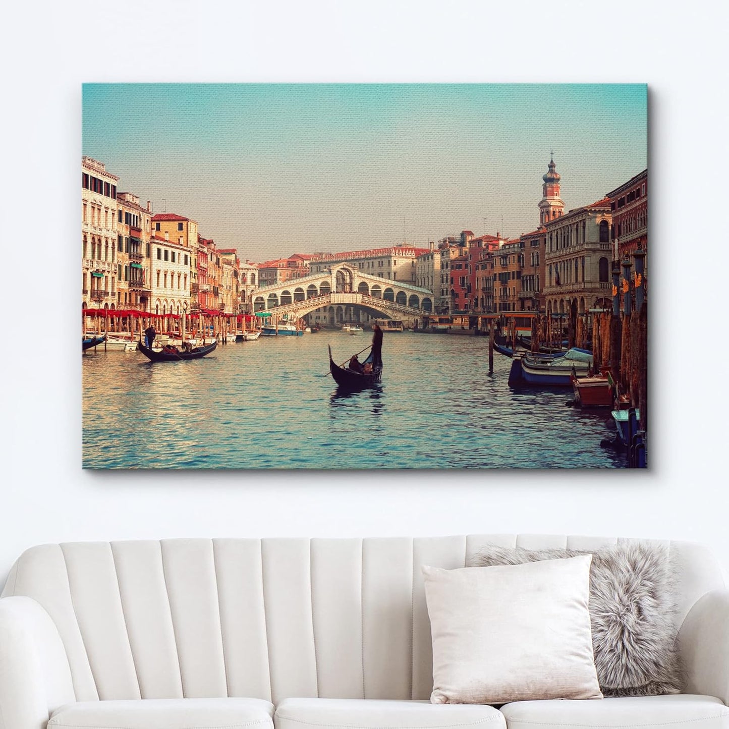 wall26 - Canvas Prints Wall Art - Rialto Bridge and Gondolas in Venice. | Modern Wall Decor/Home Decoration Stretched Gallery Canvas Wrap Giclee Print. Ready to Hang - 16" x 24"