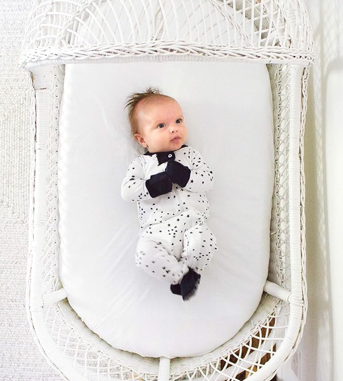 Burt's Bees Baby Bassinet Sheet, Fitted Unisex 100% Organic Jersey Cotton Bassinet Sheet for Standard Bassinet Mattress