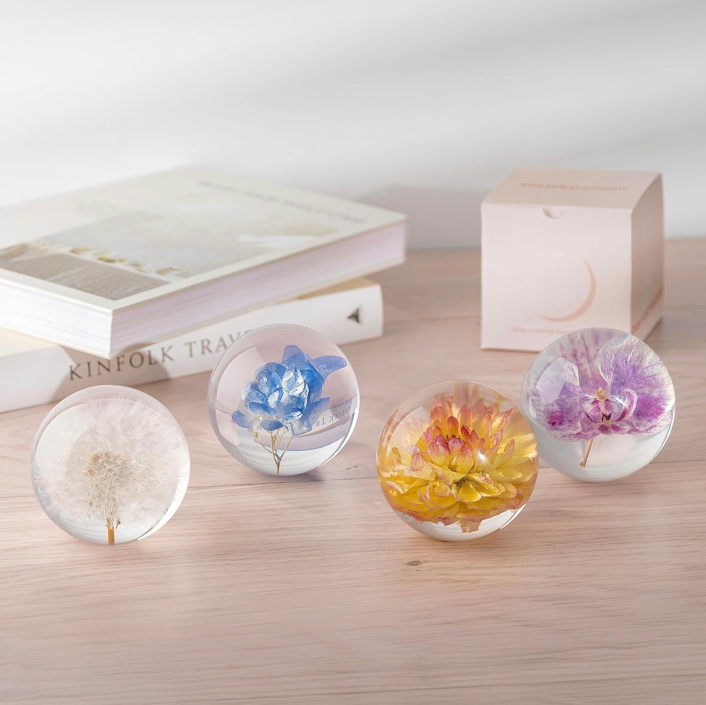 Real Yellow Dahlia Paperweight - Home Decor Crystal Resin Ball 3.14in (80mm) - Clear Resin Yellow Dahlia Flower Globe for Special Days - Sphere Figurine Office Paperweight w/Flat Bottom
