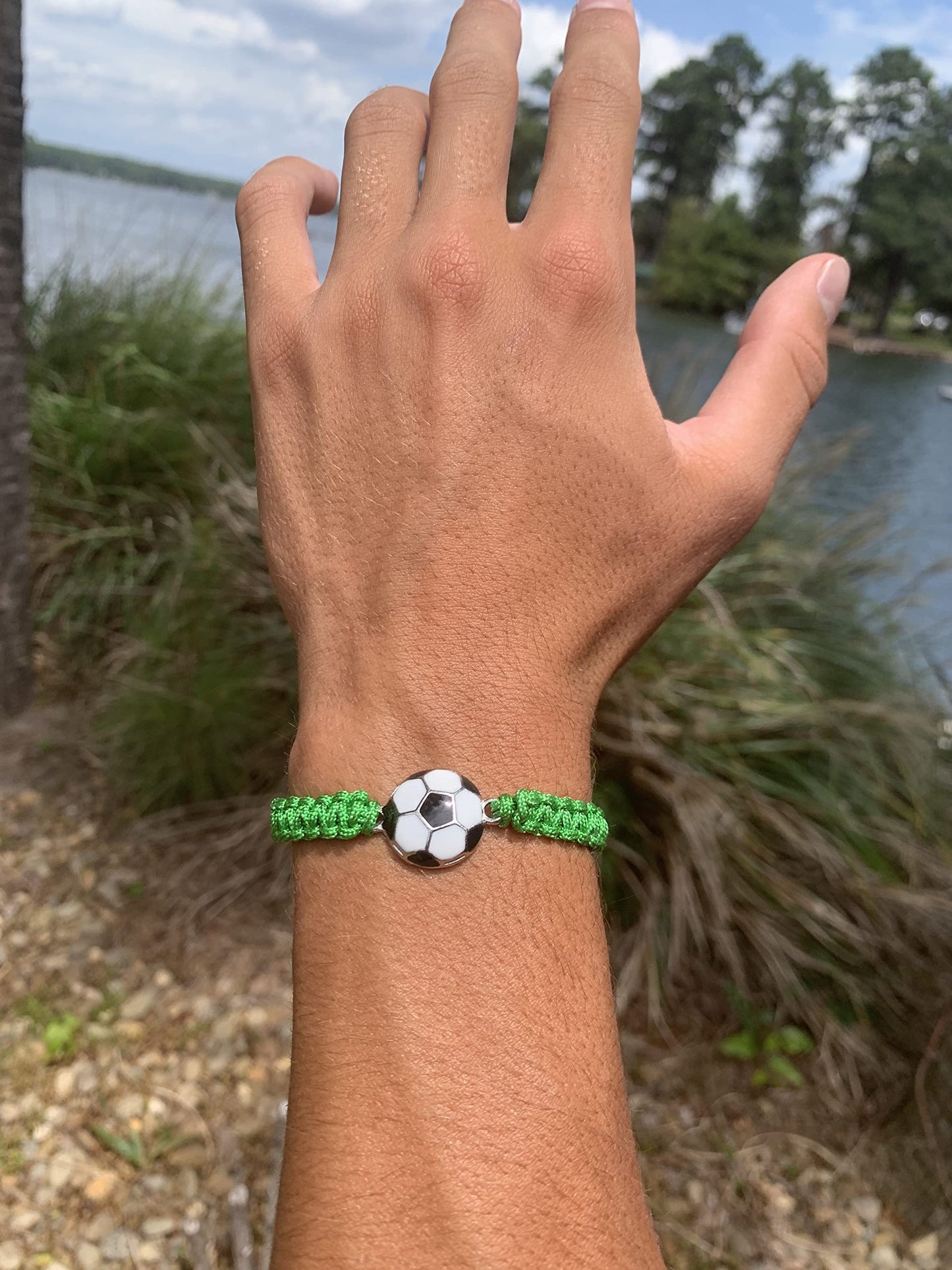Soccer Bracelet, Adjustable Unisex Soccer Jewelry Paracord Wristband - Sports Gift for Players and Fans (Green)