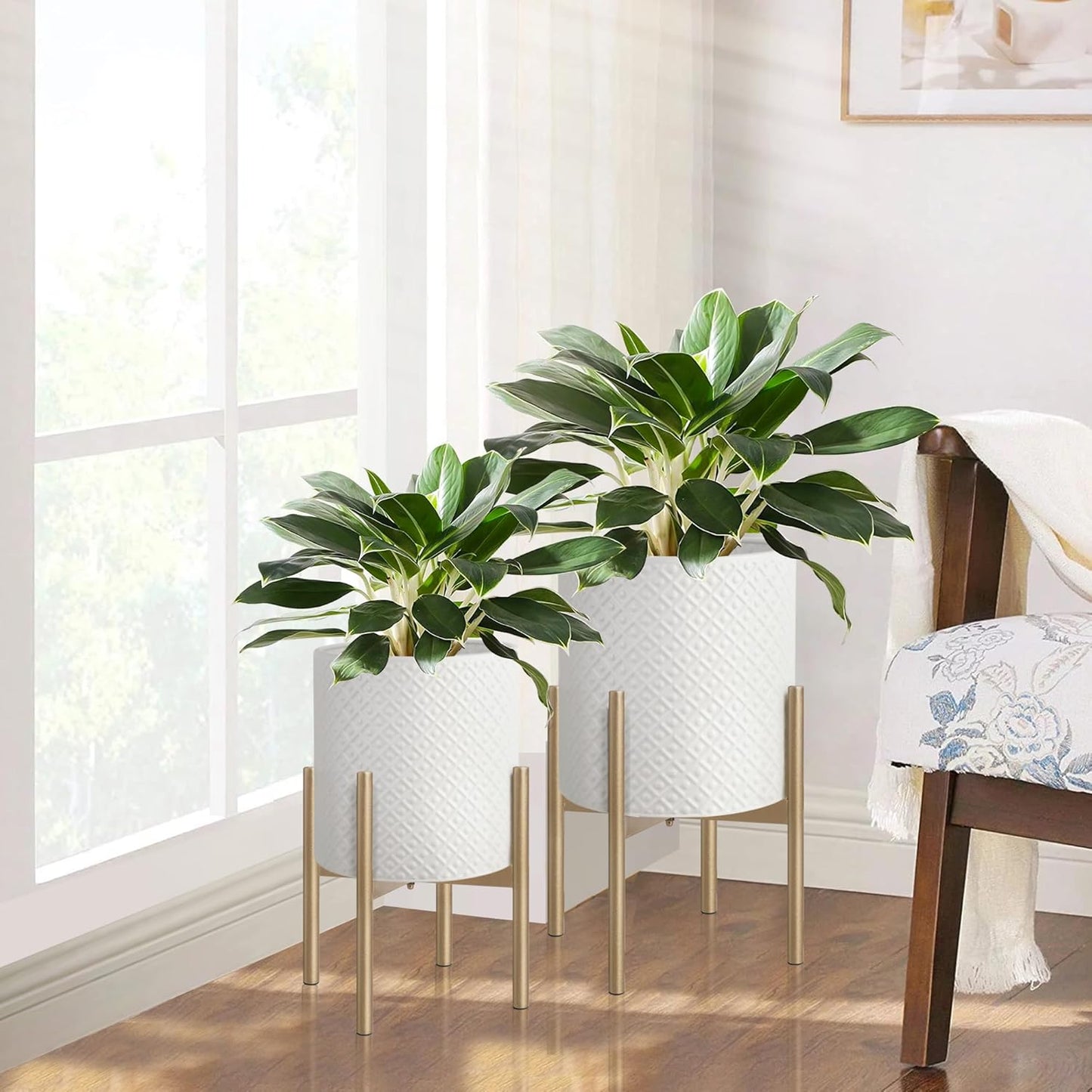 Oakrain Mid Century Planters for Indoor Plants, Metal Plant Set of 2, Modern Decorative Plant Pots for Living Room, Garden, Balcony, White Planters with Glod Plant Stands, 10 inch & 12 inch