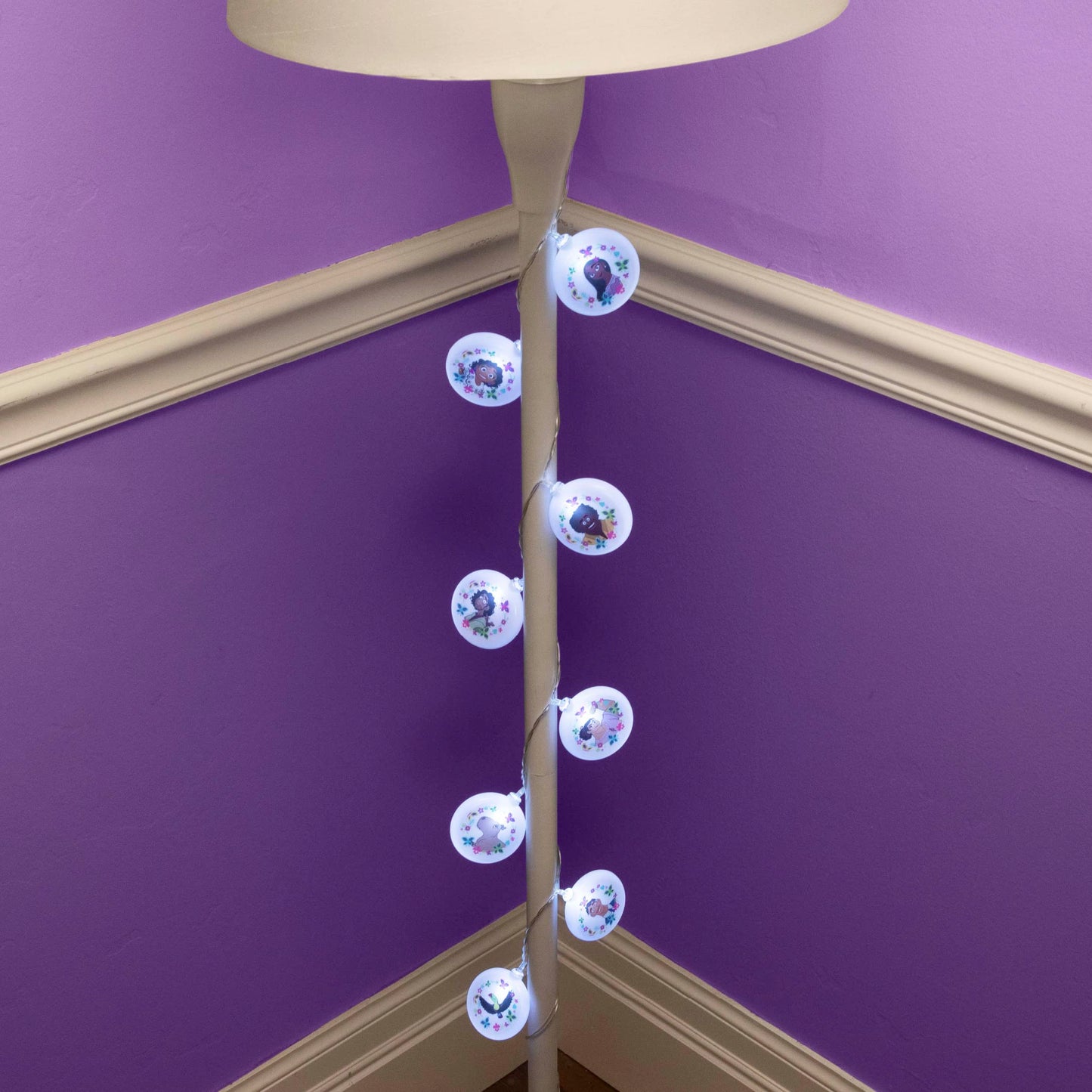 Paladone Encanto String Lights With Stickers - 54 Length (137 Cm) Indoor Room Lighting - Disney Kids Movie Encanto Bedroom Decor And Party Decoration