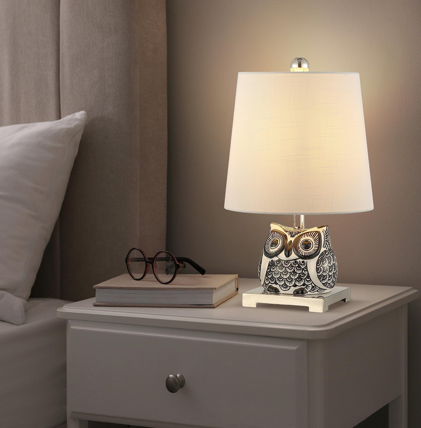 Jonathan Y Justina 16 Ceramic Mini Led Table Lamp, Black/White, Model Jyl3014C, Perfect For Bedroom, Living Room, Office, Kids Room