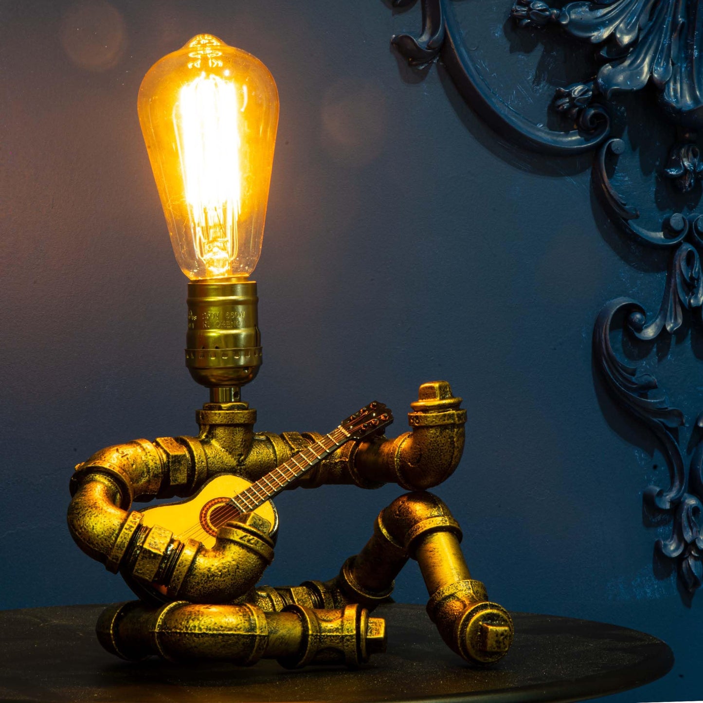 Lcyy.Tg Steampunk Guitar Table Lamp, Industrial Metal Design, Bronze Finish, Perfect Gift For Music Lovers