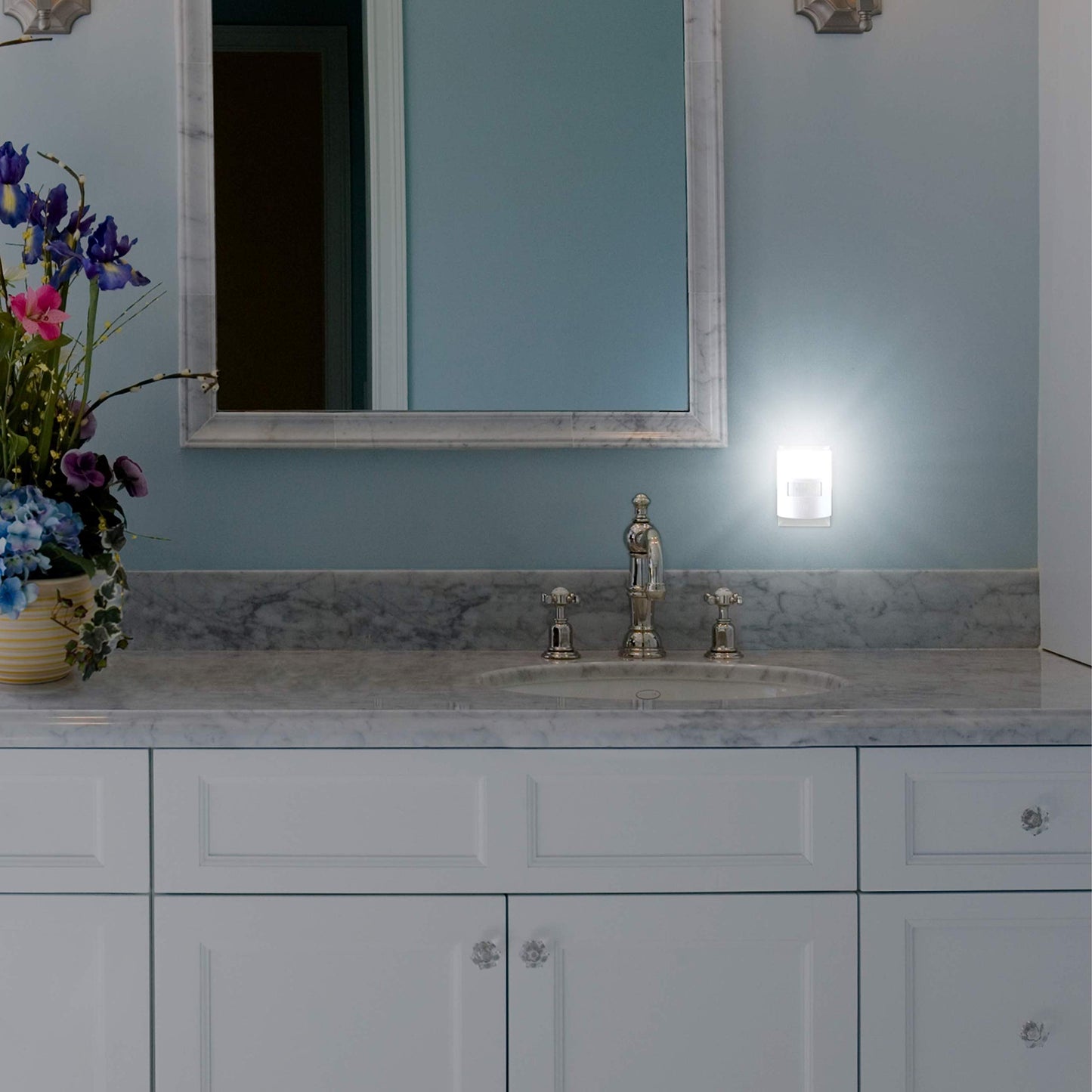 Ge Led Motion Sensor Night Light - 40 Lumens, Soft White, Plug-In, Ul-Certified, 1 Pack, Ideal For Bedroom, Bathroom, Kitchen