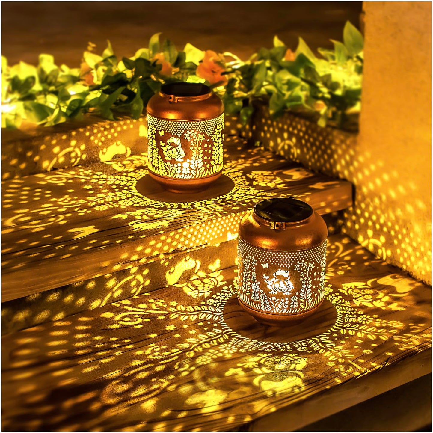 2 Pack Frog Solar Lanterns Outdoor Waterproof Hanging Solar Lights Frog Gifts for Women Men Mom Metal Decorative LED Outdoor Lan