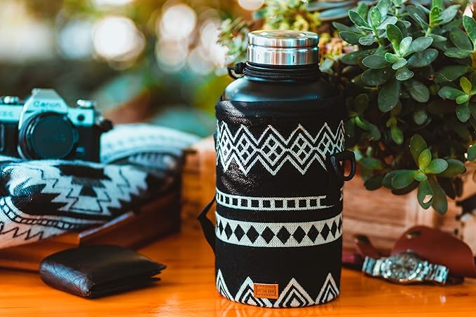 water bottle holder with strap bottle holder walking backpacking hydration bladder and iron thermos bottle protector for beer water coffee wine accessories, Obsidian black, 40 oz, Traditional