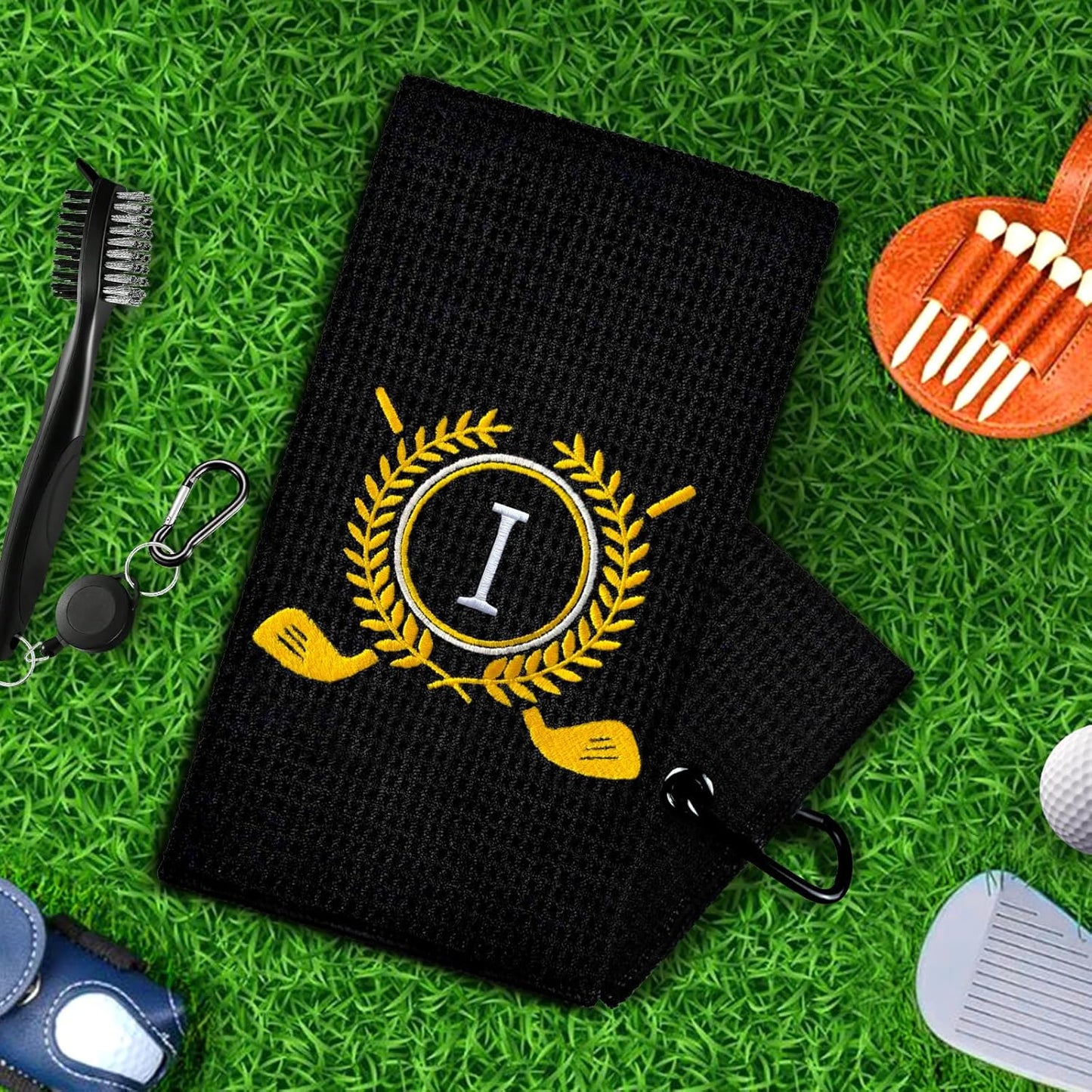 Personalized Golf Towels for Golf Bags - Microfiber Monogrammed Golf Towels for Men/Women, Retractable Brush Tool Kit with Club Groove Cleaner, Custom Golf Accessories for Golfers (Initial I)