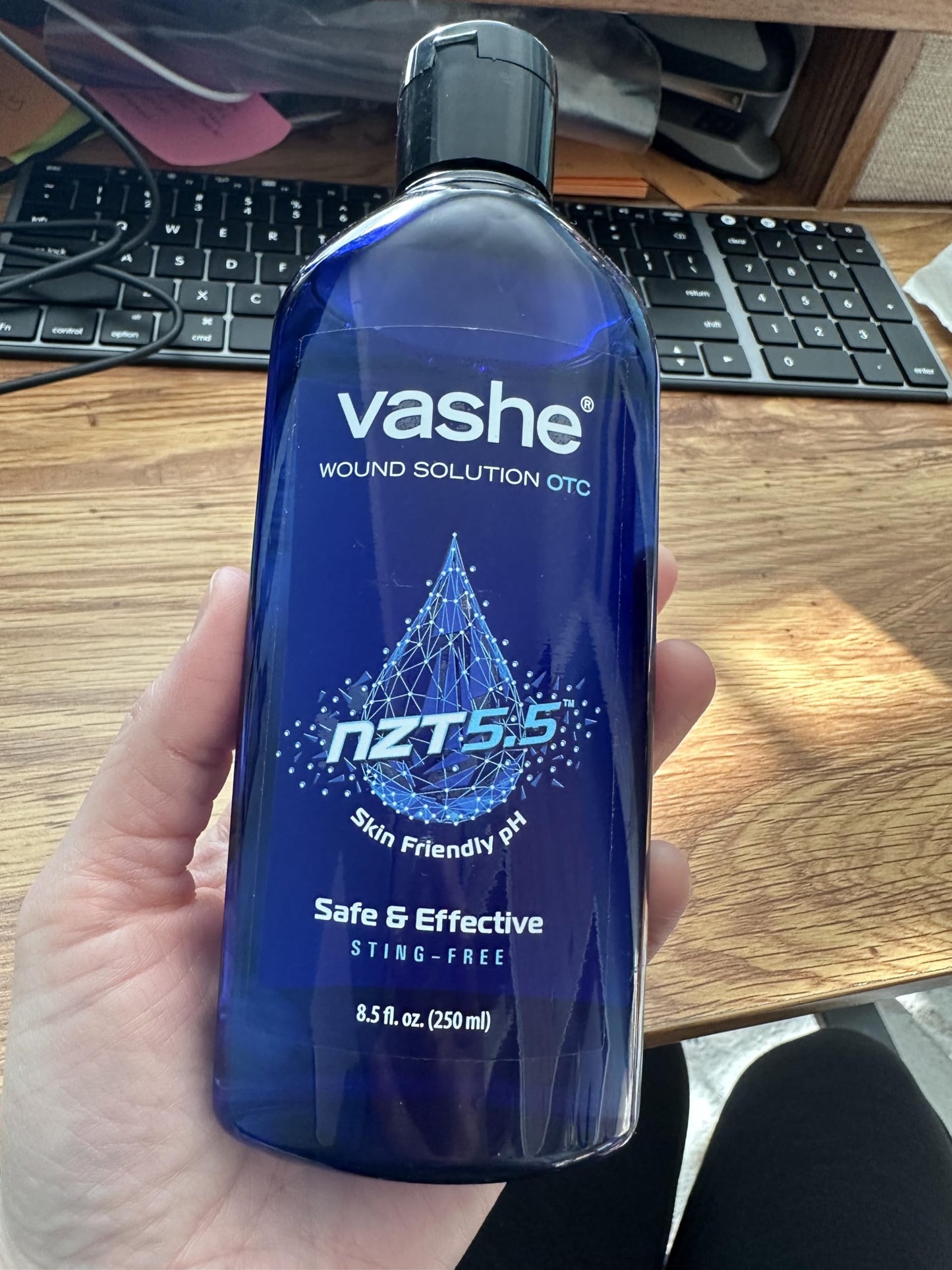 Vashe Wound Solution OTC | Pure Hypochlorous Acid-Preserved Wound Cleanser | Home Wound Care | Non-Cytotoxic and Skin-Neutral pH | 8.5 Fl Oz