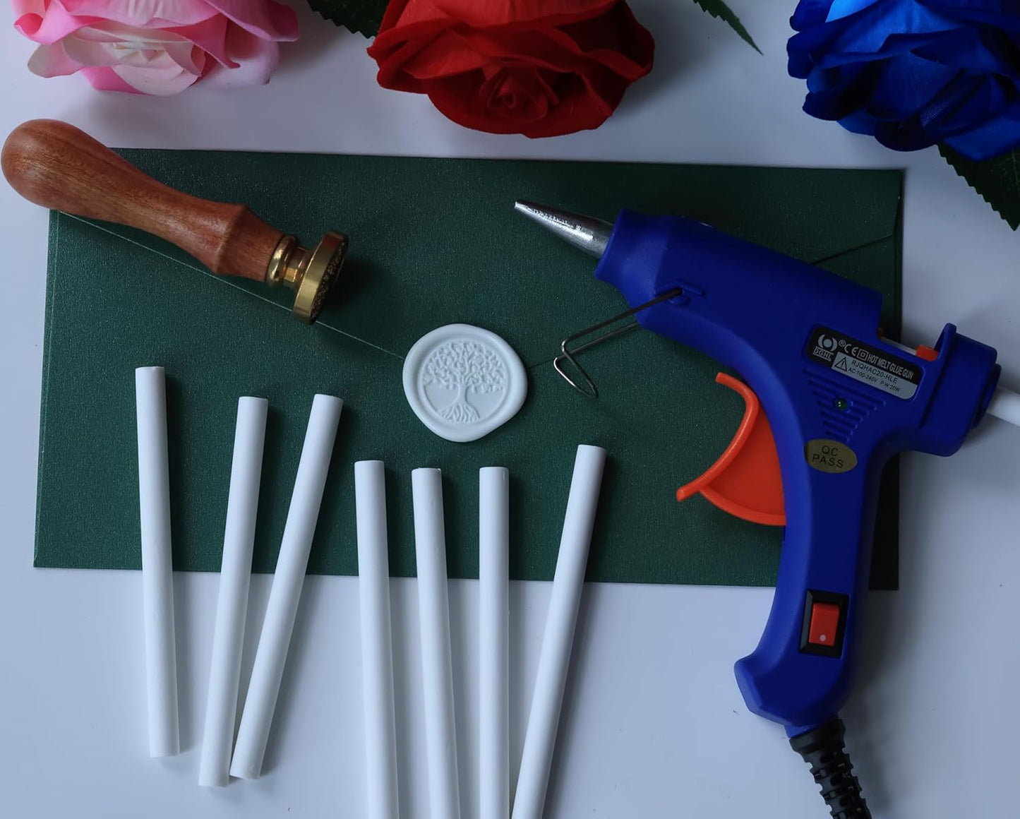 30 Pieces 7mm Sealing Wax Sticks for Glue Gun,PORXFLY Mini Wax Seal Sticks Great for Seals Stamp,Cards Envelopes,Wedding Invitations,Gift Wrapping,Wine Packages (White)