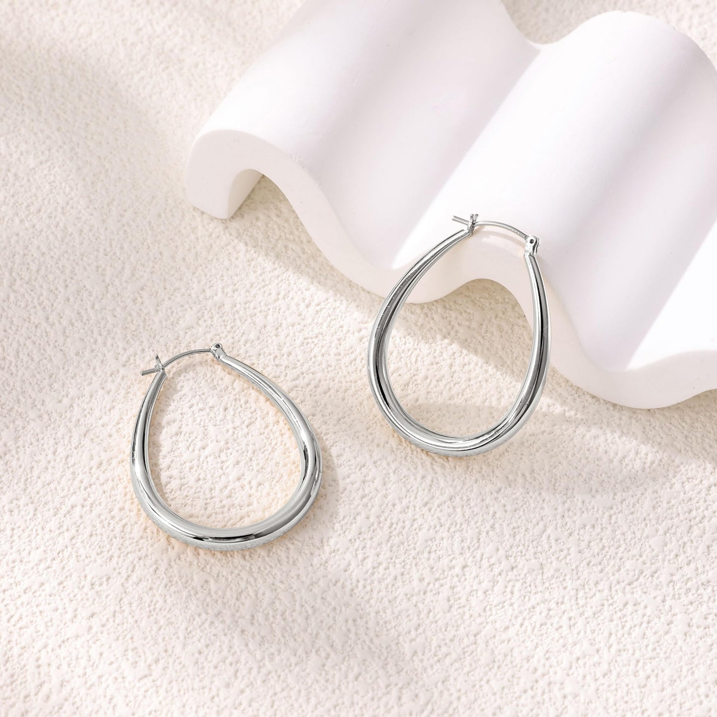Gacimy Silver Chunky Hoop Earrings for Women, 14K White Gold Plated Oval Hoop Medium Earrings with 925 Sterling Silver Post, 40m