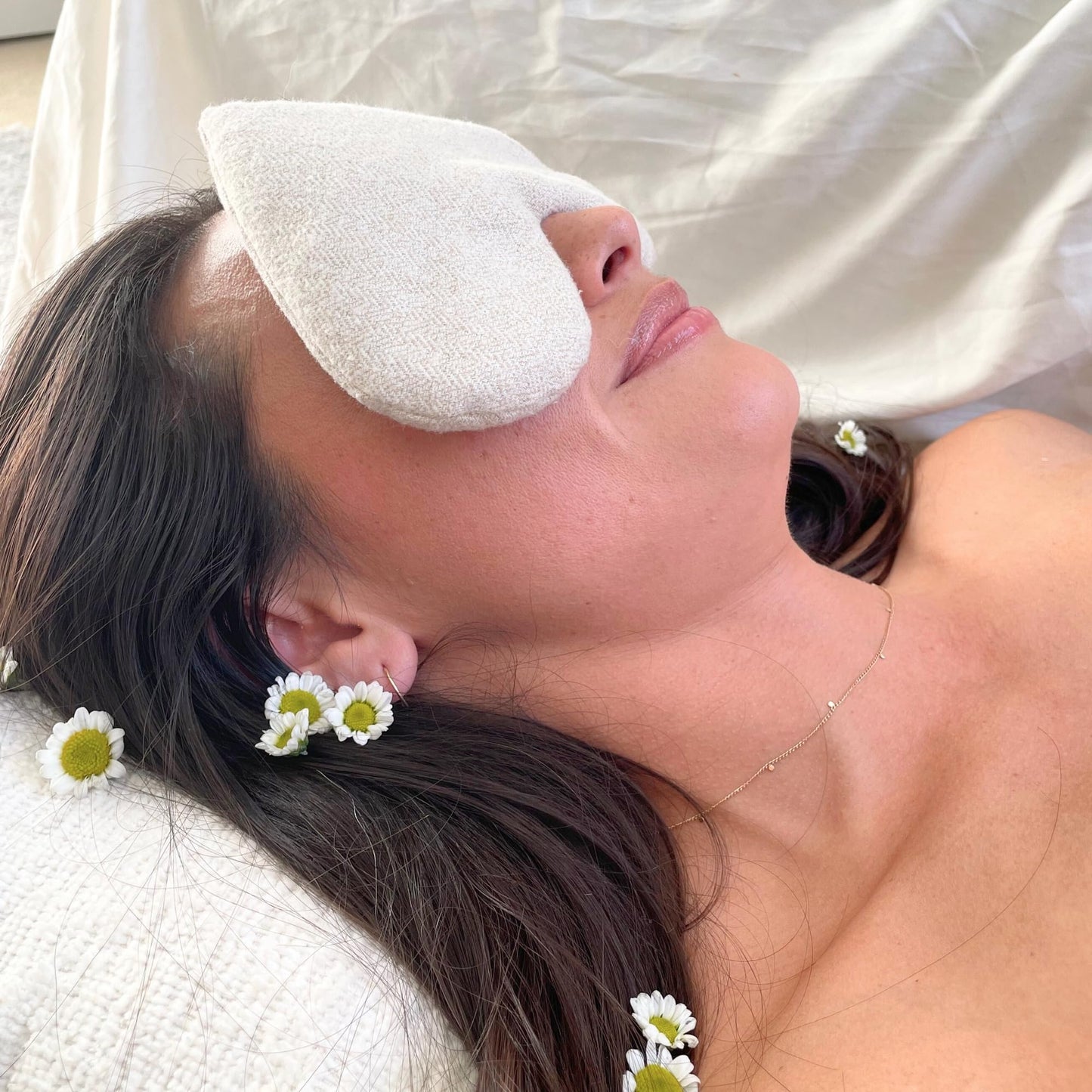 Stillnus Weighted Heart Eye Pillow with Organic Lavender & Flaxseed – Relaxation Gift for Women, Meditation Tool, Mindful Rest, Cooling Eye Mask, Wellness Self-Care Kit