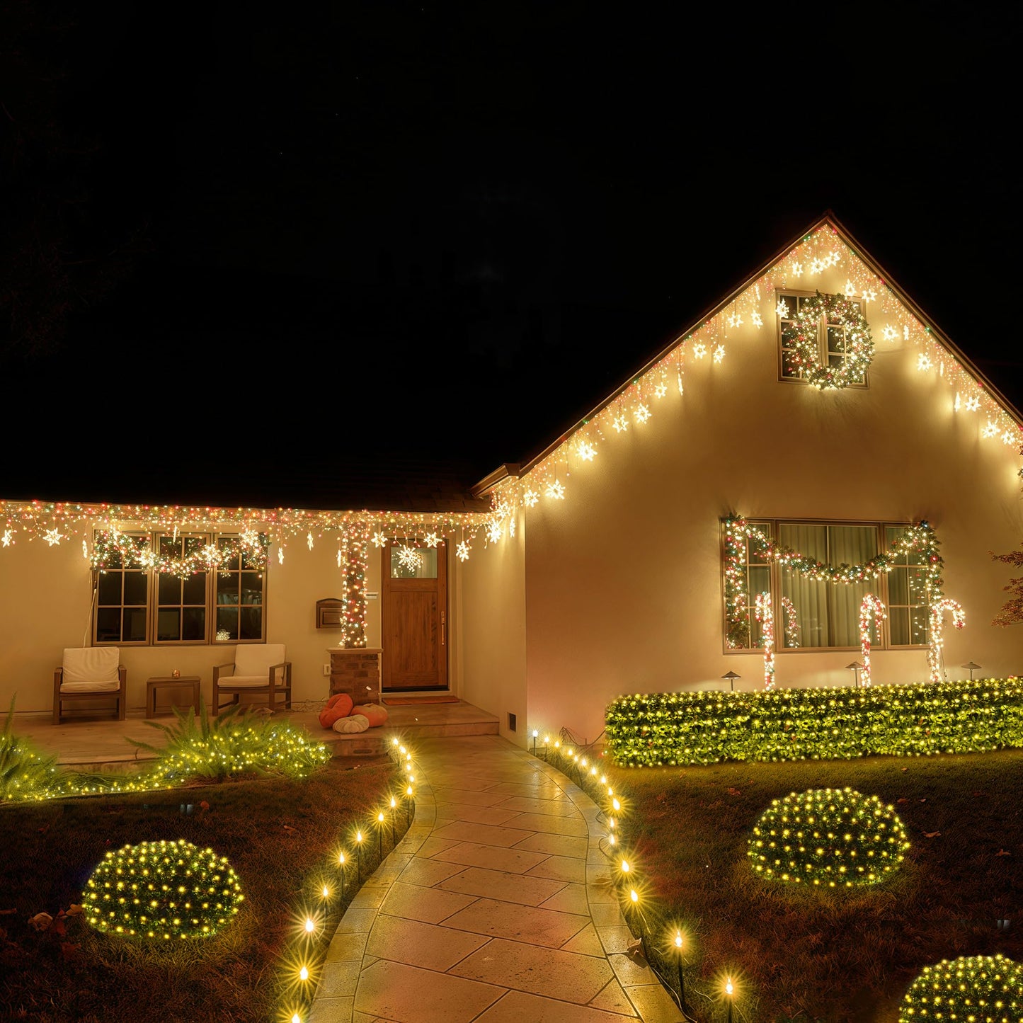 Blctec 200 Led Christmas Net Lights, 8 Modes, Waterproof, Warm White, 8.4Ft X 5.2Ft, Connectable Outdoor Decorations