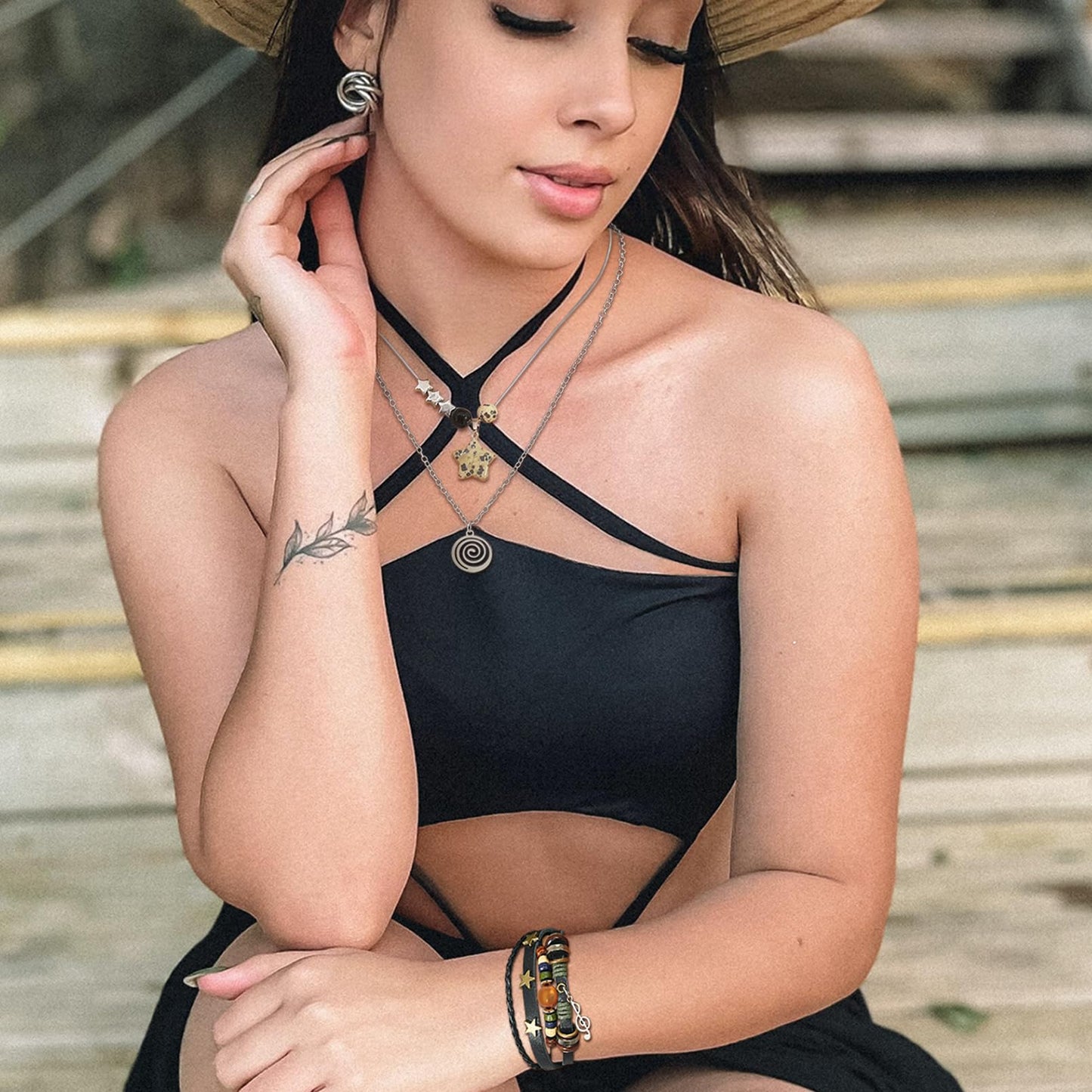 Multilayer Y2k Star Necklace Fairy Grunge Bracelets Set Handmade Fairycore Grunge Jewelry Gothic Swirl Star Necklace Punk Rock Roll Music Guitar Grunge Accessories for Women Men Swirl