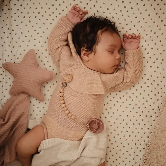 FRIGG Moon Natural Rubber Baby Pacifier | Made in Denmark | BPA-Free (Soft Lilac/Daffodil, 0-6 Months) 2-Pack