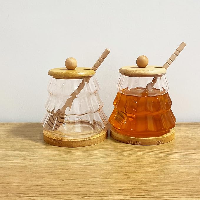 2Pcs Glass Honey Jar Set with Wooden Dipper ，12 OZ Honey Pot for Kitchen, Coffee Bar Decor, Home Organization, Gift for Her，Drizzle Control Design Honey Dispenser Jar for Jam, Jelly, Syrup