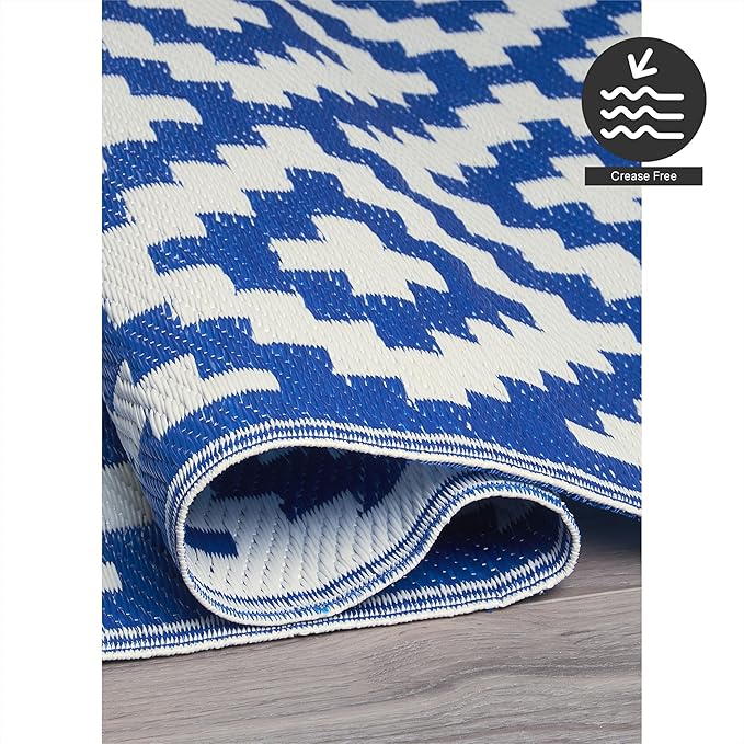 FH Home Outdoor Rug - Waterproof, Fade Resistant, Reversible - Premium Recycled Plastic - Geometric - Patio, Deck, Porch, Balcony, Laundry Room - Aztec - Blue & White Crease Free - 4 x 6 ft