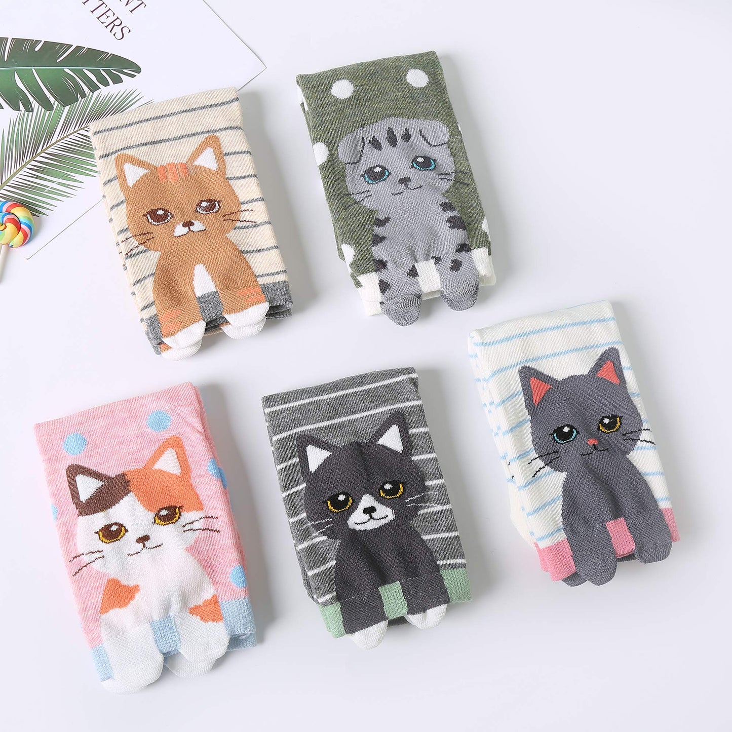 Tosewever 5 Pairs Womens Cute Animal Casual Socks for Girls, Funny Cozy Lovely Cat Dogs Anime Cotton Novelty Crew Sock for Women Gifts (Dot Striped Cats)