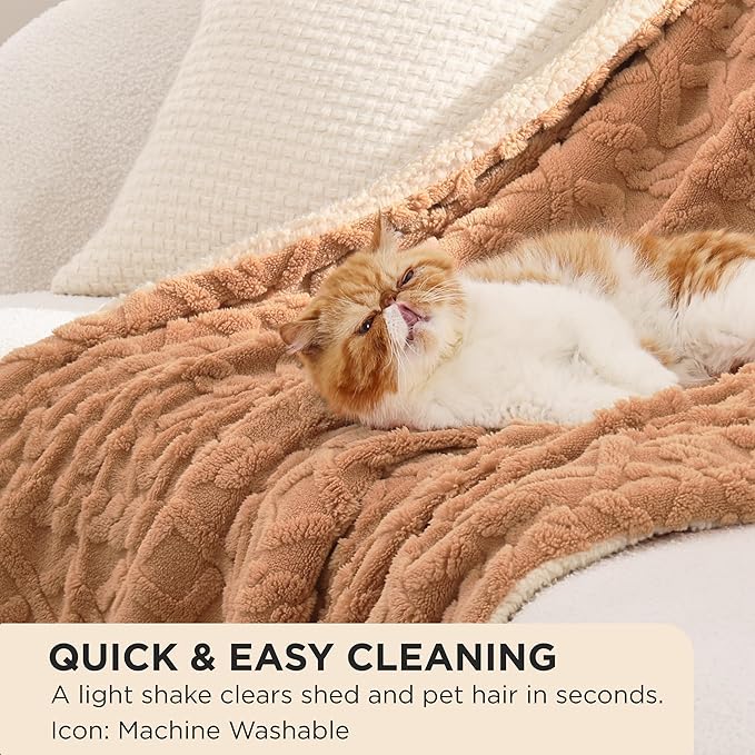 Bedsure Sherpa Fleece Blanket Twin Size for Bed - GentleSoft Fluffy & Cozy Cable Jacquard Tufted for Women Gift, Thick and Warm Blankets for Winter, Light Brown, 60x80 Inches
