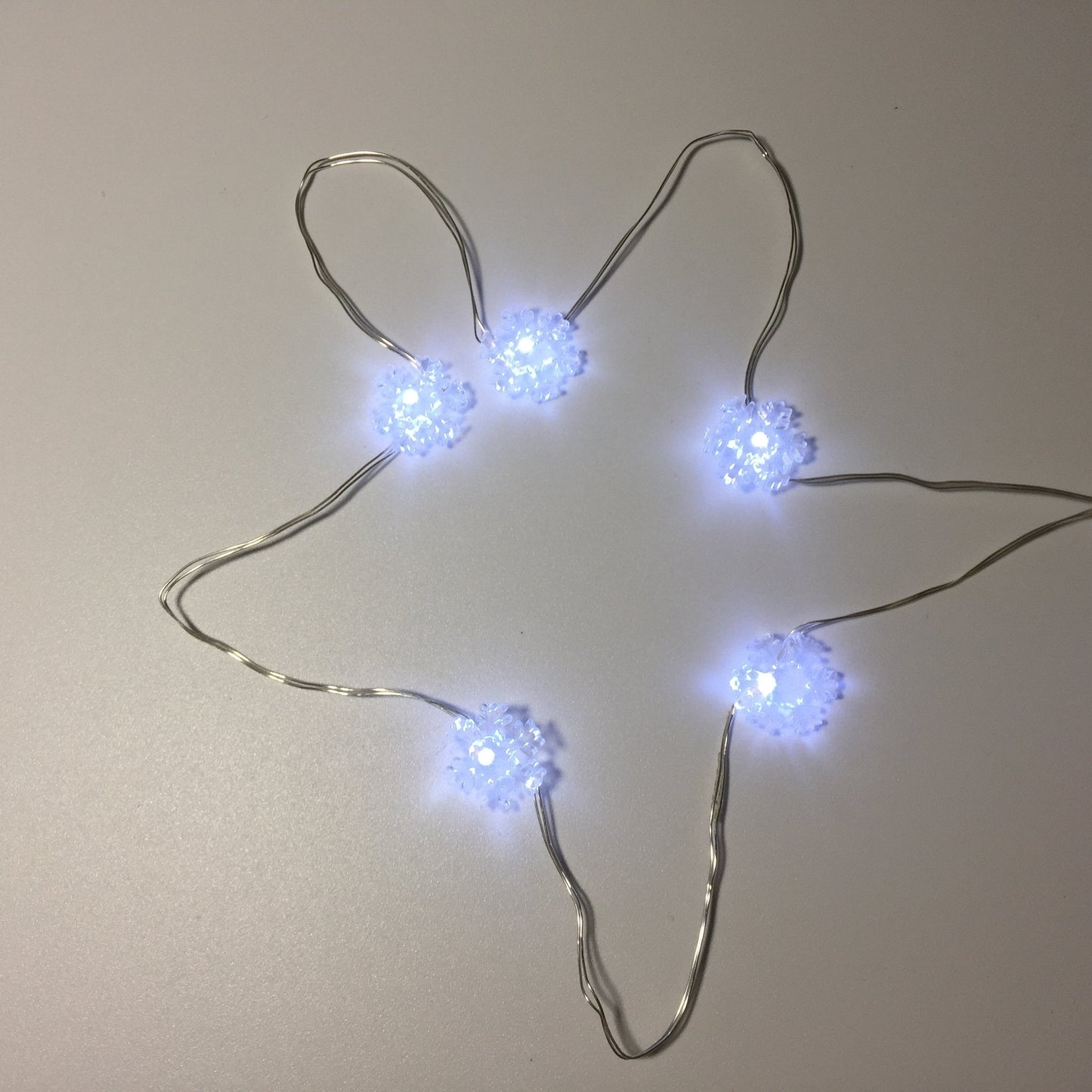 Yongzhenlite Set Of 2 Battery Operated Mini Led Fairy Light Snowflake Lights With Timer 6 Hours On/18 Hours Off For Wedding Centerpiece Party Decorations 30Leds 10 Feet Silver Wire (Cold White)