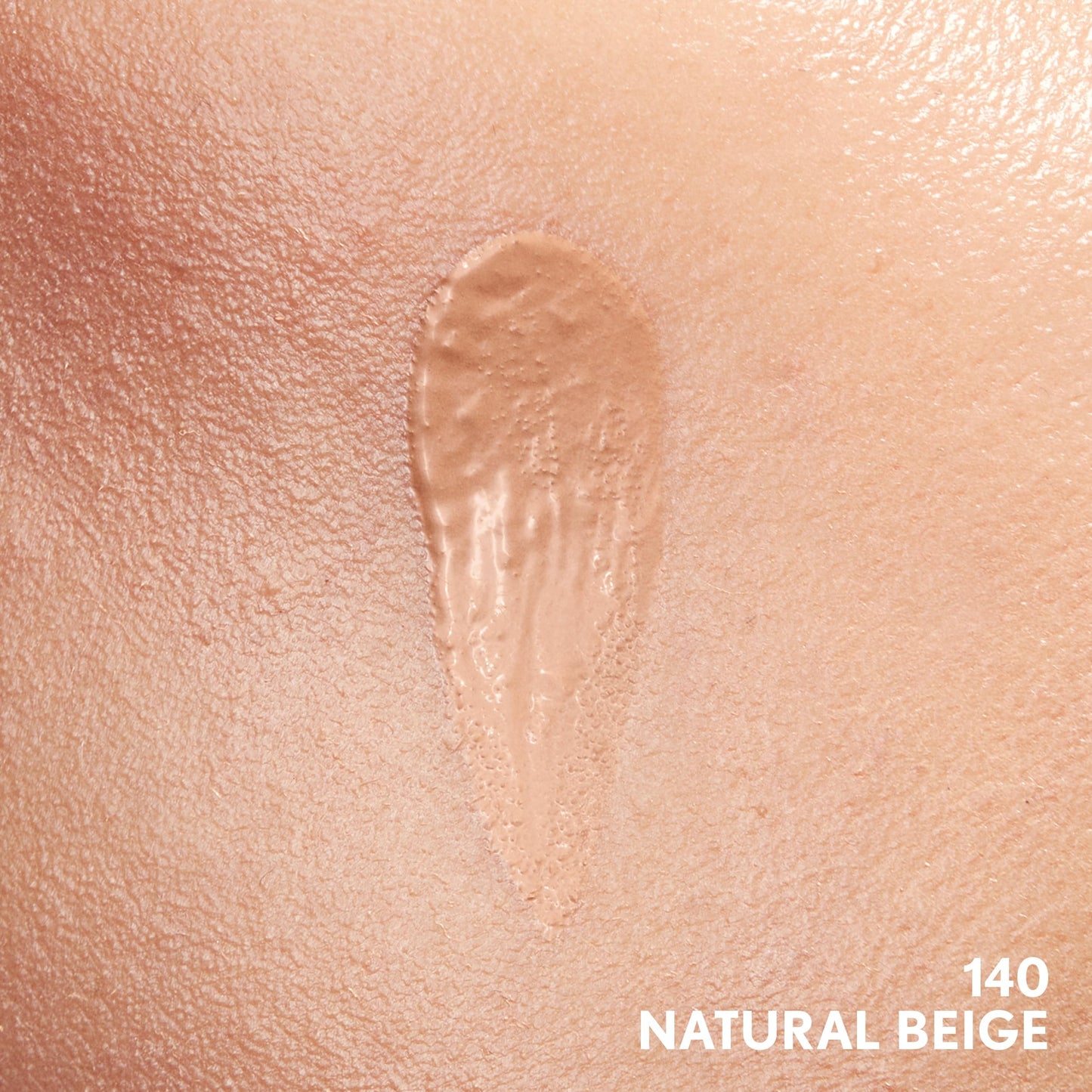 COVERGIRL Clean Invisible Foundation Makeup, Dewy & Glowy Finish, Buildable Coverage, Skin-Like Smooth Look, Vegan, Natural Beig