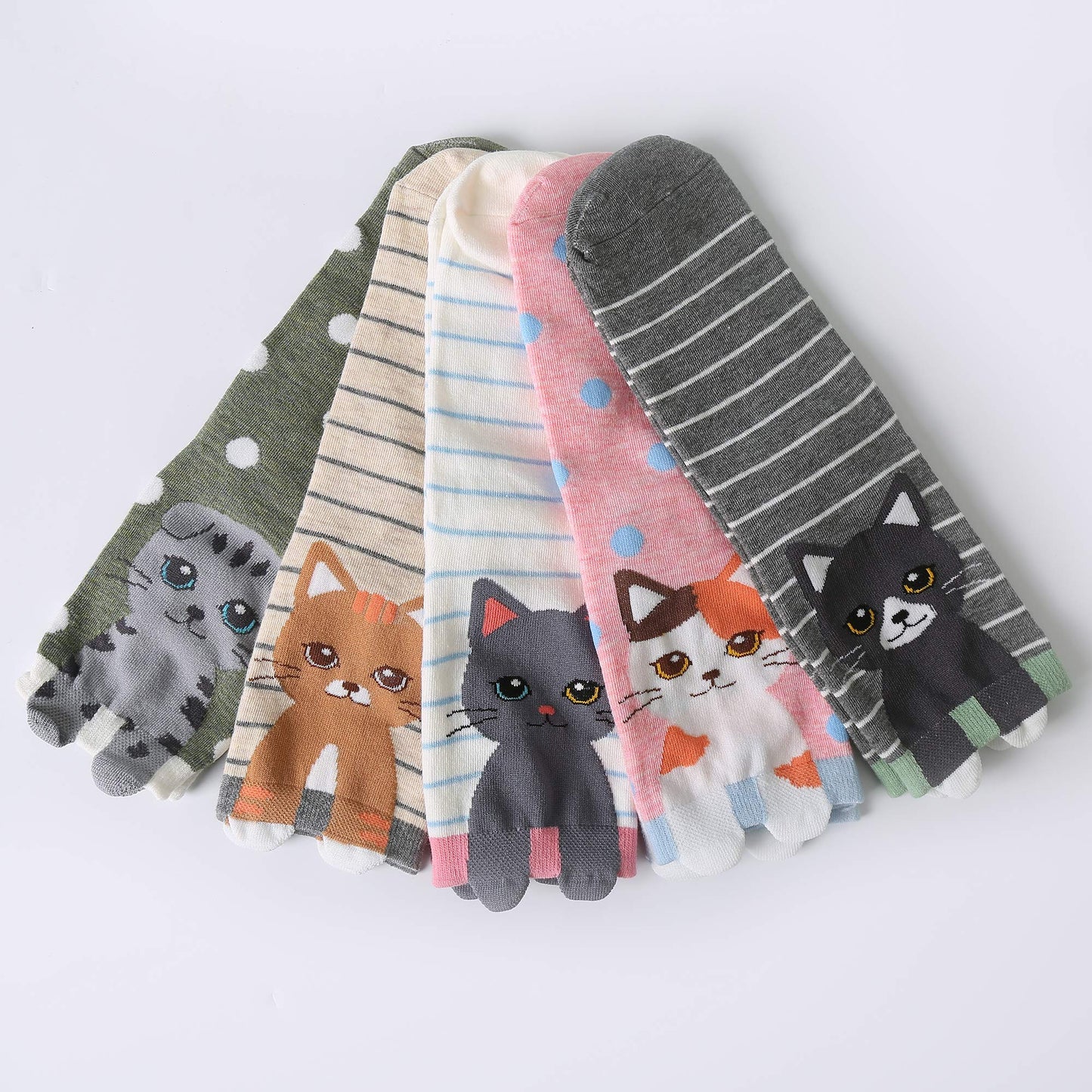 Tosewever 5 Pairs Womens Cute Animal Casual Socks for Girls, Funny Cozy Lovely Cat Dogs Anime Cotton Novelty Crew Sock for Women Gifts (Dot Striped Cats)