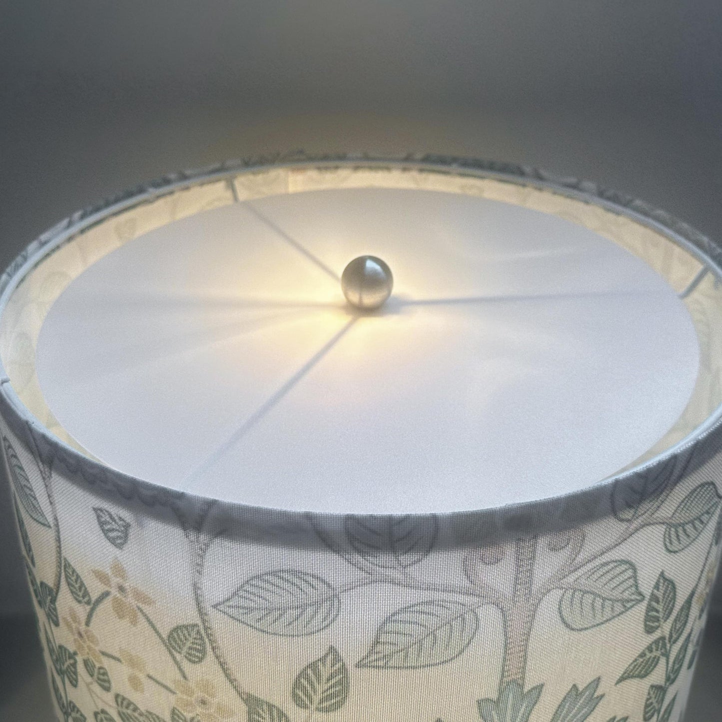 Go&So 8.5/216 Mm Lamp Shade Diffuser Frosted White Acrylic Drum Lampshade Diffuser - Fits 9.5-12 Openings Round Lamp Shades For Pendant Light And Table Lamps Soft Lighting