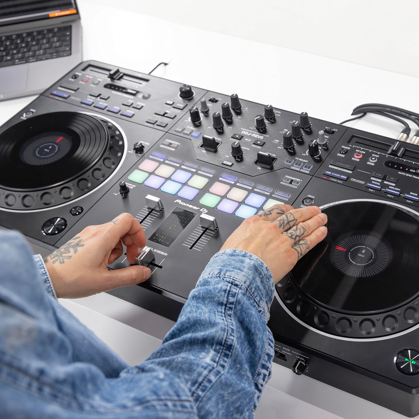 Pioneer Dj Ddj-Rev5 4-Deck Dj Controller With Stem Separation