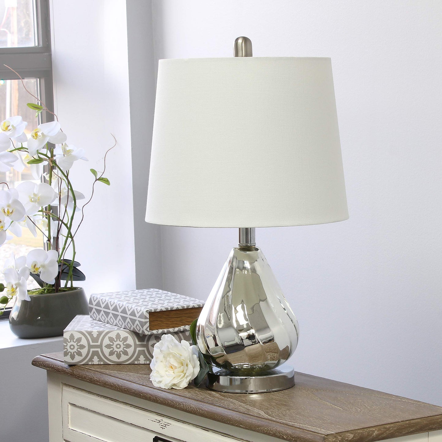 Elegant Designs Chrome Ripple Table Lamp, White Shade, Model LT3319-WHT, Fabric Material, Modern Home Lighting