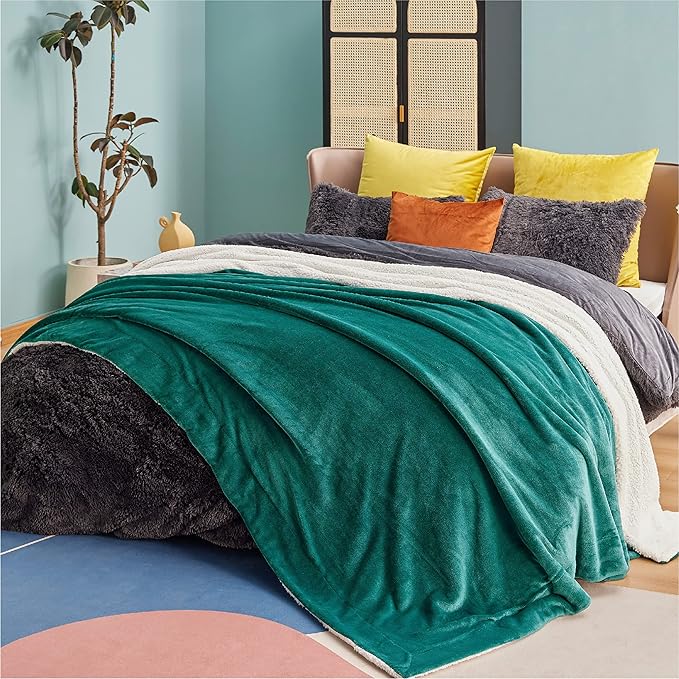 Bedsure GentleSoft Sherpa Fleece Blankets Queen Size for Bed - Thick and Warm, Soft Fuzzy Plush Queen Christmas Blanket for Winter, Forest Green, 90x90 Inches