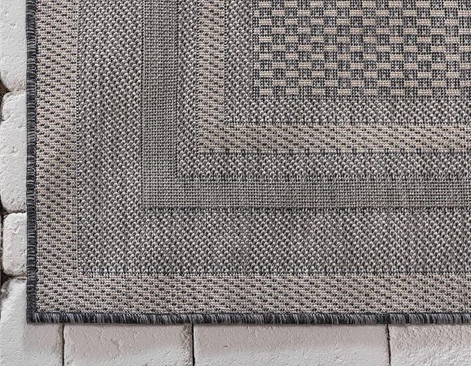 Unique Loom Outdoor Border Collection Area Rug - Soft Border (4' 1" x 6' 1" Rectangle, Black/ Ivory)