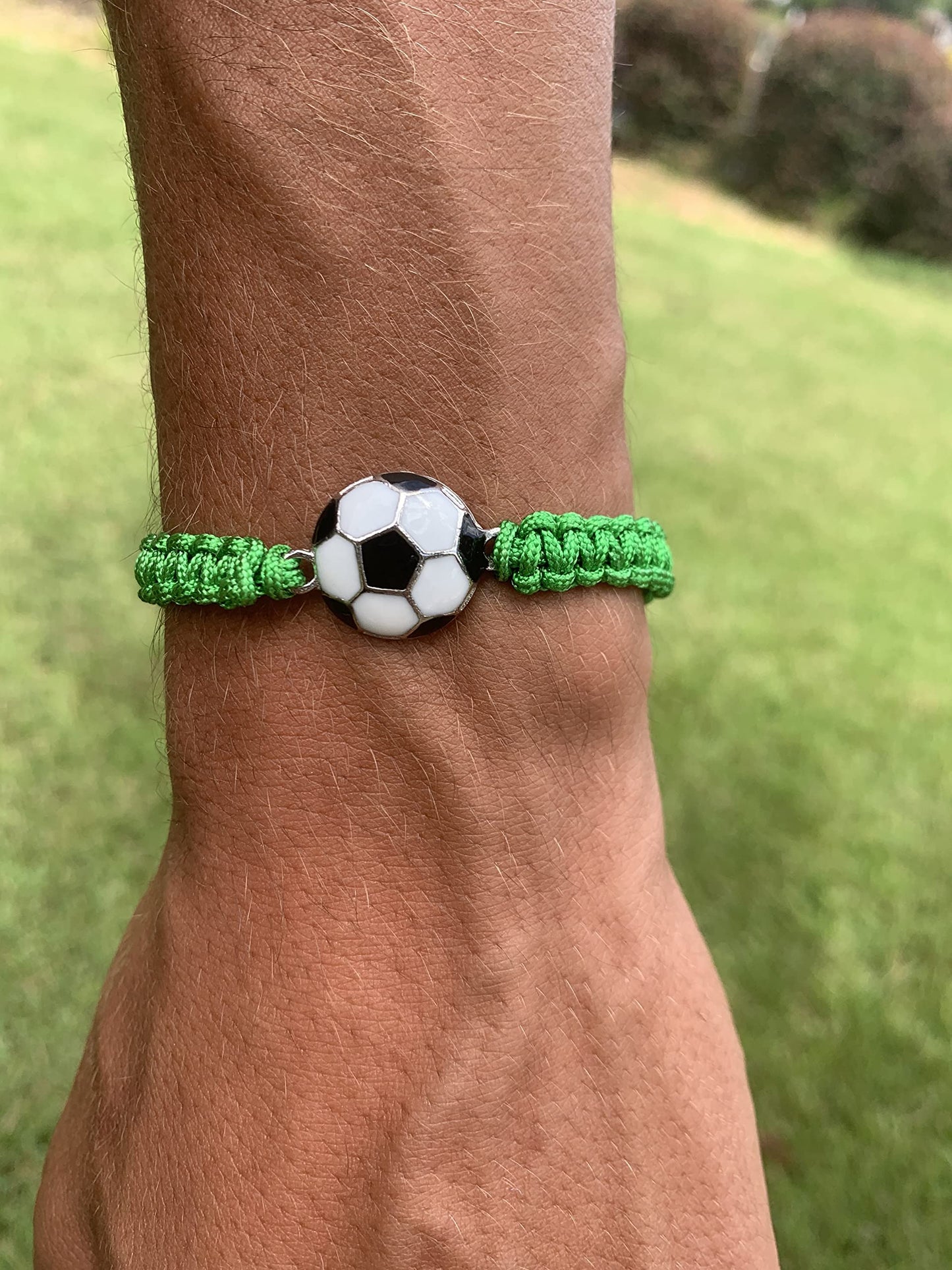 Soccer Bracelet, Adjustable Unisex Soccer Jewelry Paracord Wristband - Sports Gift for Players and Fans (Green)