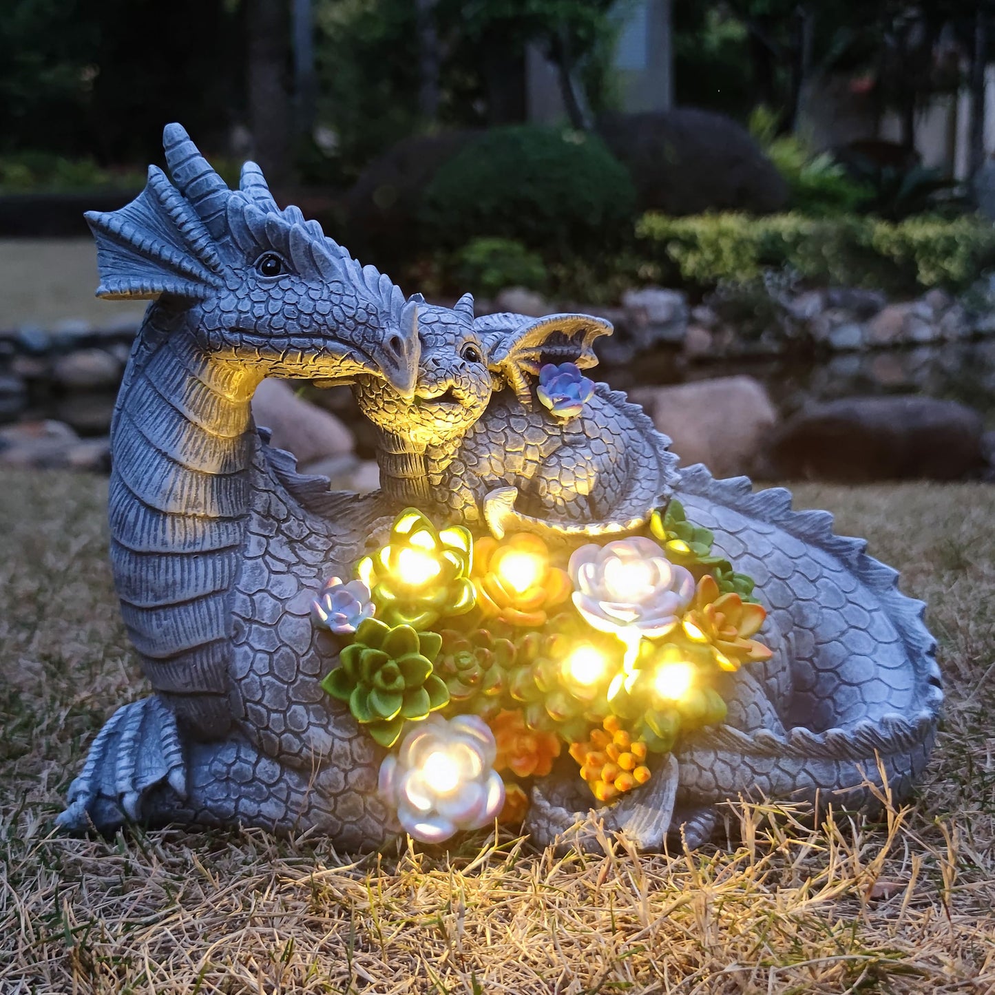 RCTTICUU Solar Dragon Garden Statues Outdoor Decor, Resin Dragon Figurine with Succulent and 6 LED Lights Lawn Patio Balcony Art