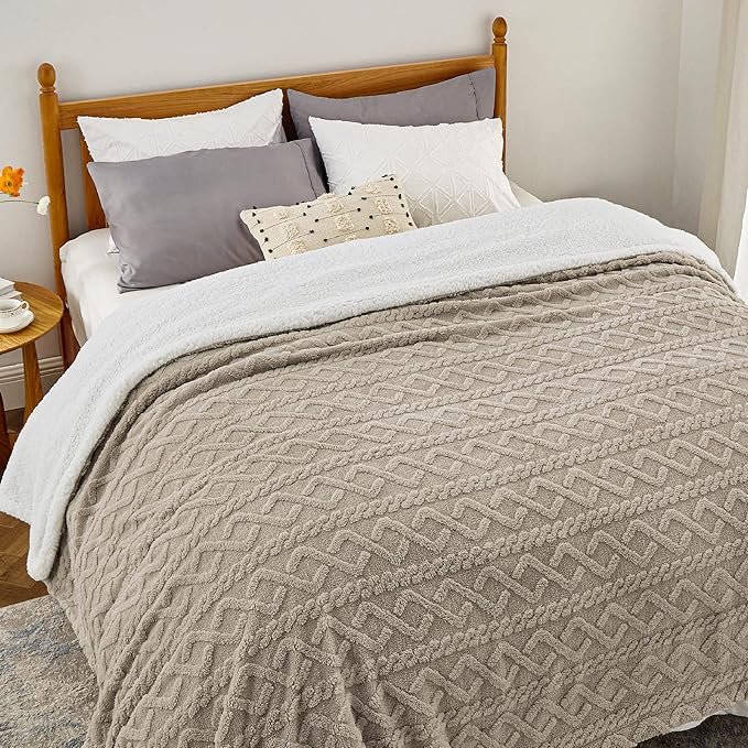 Bedsure Sherpa Queen Size Blanket for Bed - GentleSoft Fleece Fluffy & Cozy Cable Jacquard Tufted for Women Gift, Thick and Warm Blankets for Winter, Beige, 90x90 Inches