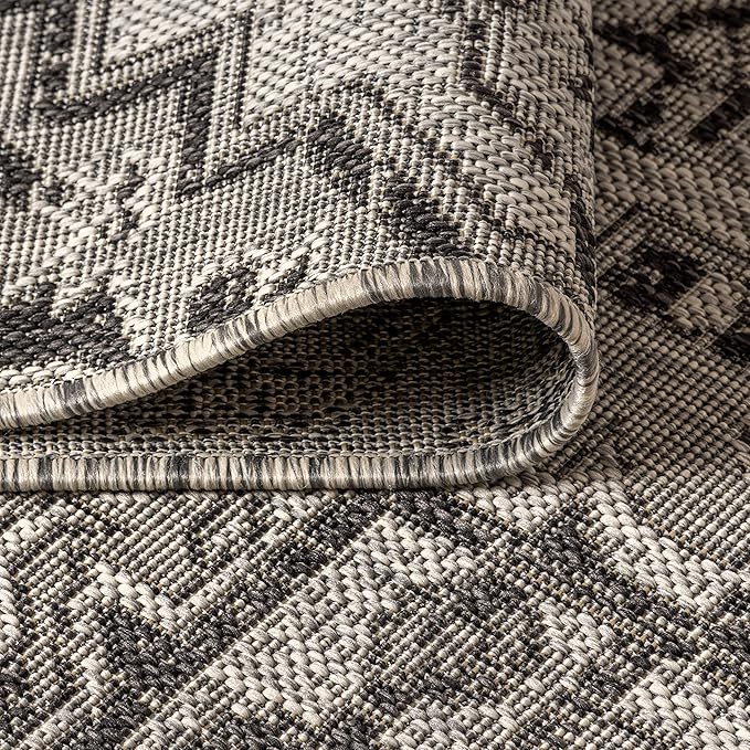 JONATHAN Y SMB105D-4R Estrella Bohemian Medallion Textured Weave Black/Gray 4' Round Indoor/Outdoor Area Rug, Pet Friendly, Non-Shedding, Stain Resistant, Easy-Cleaning for Backyard, Patio, Porch