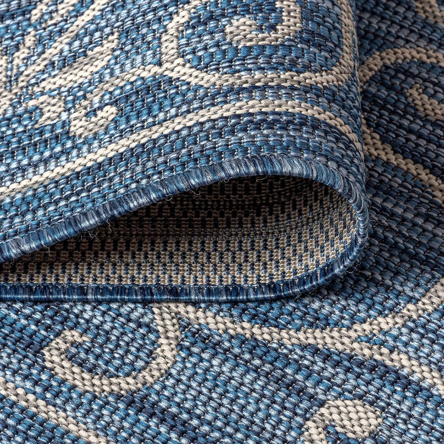 JONATHAN Y Vintage Filigree Indoor Outdoor Area Rug 4X6 Navy/Gray, Charleston Textured Weave for Backyard, Patio, Porch, Easy-Cleaning, High Traffic, Pet-Friendly, Non-Shedding (SMB106D-4)