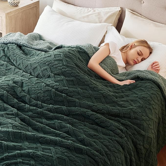 Bedsure Sherpa Queen Size Blanket for Bed - GentleSoft Fleece Fluffy & Cozy Cable Jacquard Tufted for Women Gift, Thick and Warm Blankets for Winter, Dark Green, 90x90 Inches