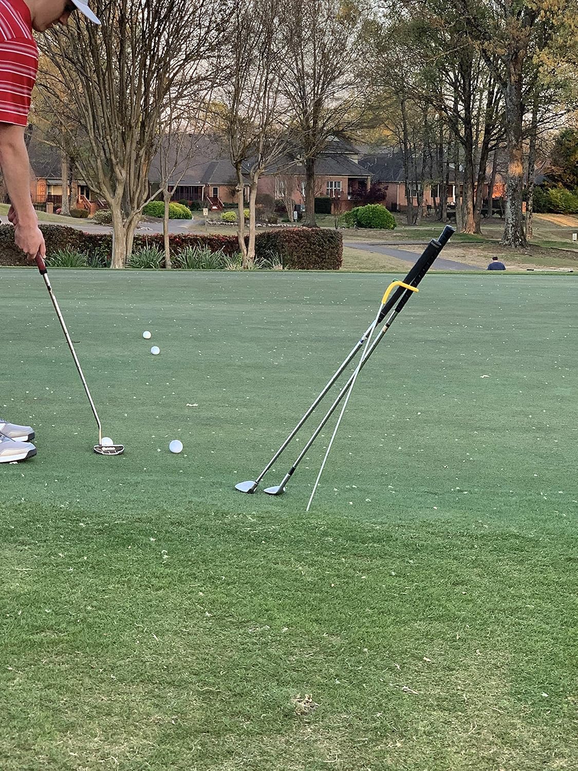 V-Shaped Golf Club Stand Keeps Your Clubs Clean, Dry & Visible, V-Stick Club Stand Made of Highly Durable Stainless Steel - Easy to Carry Golf Club Holder